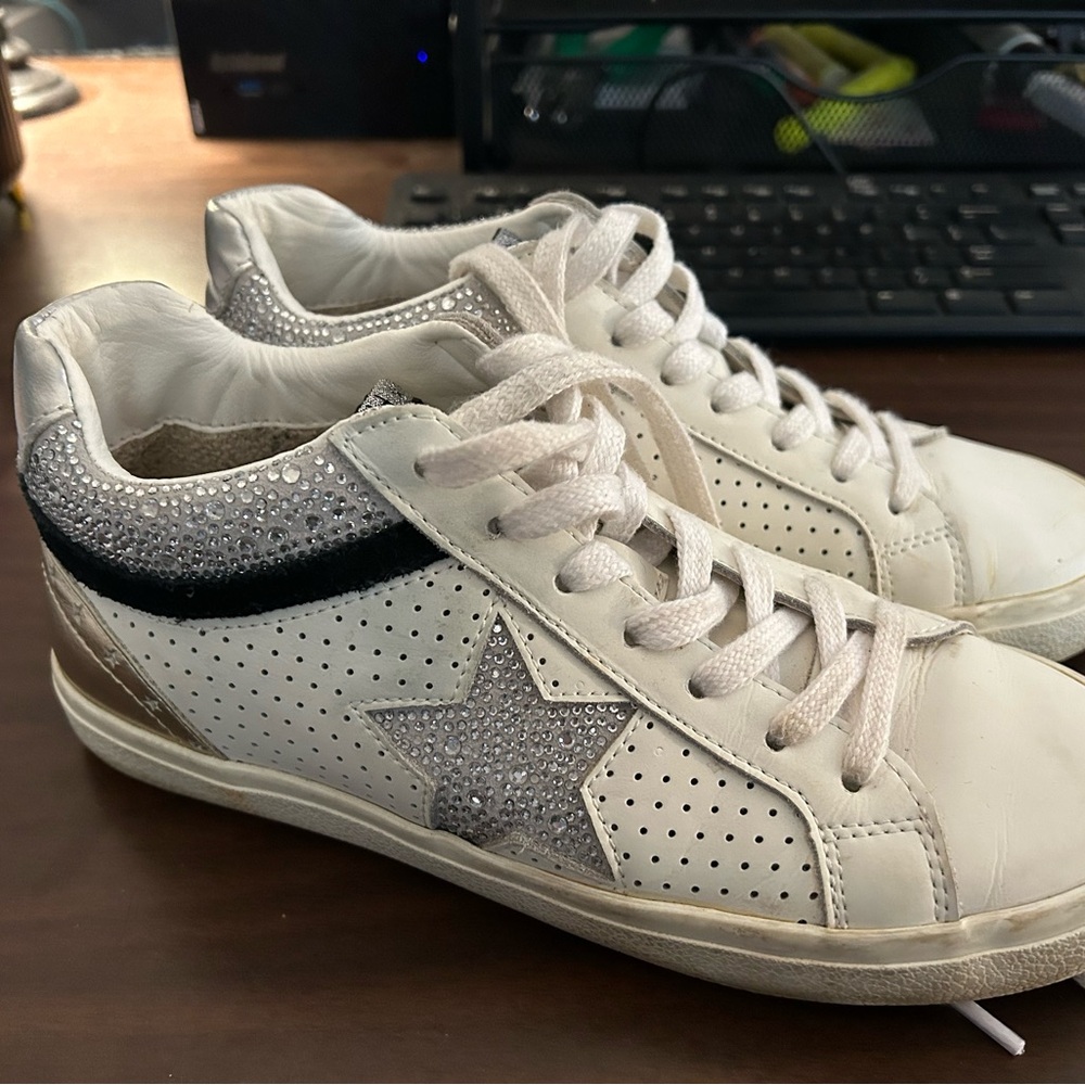 Vintage Havana White and Silver Sneakers